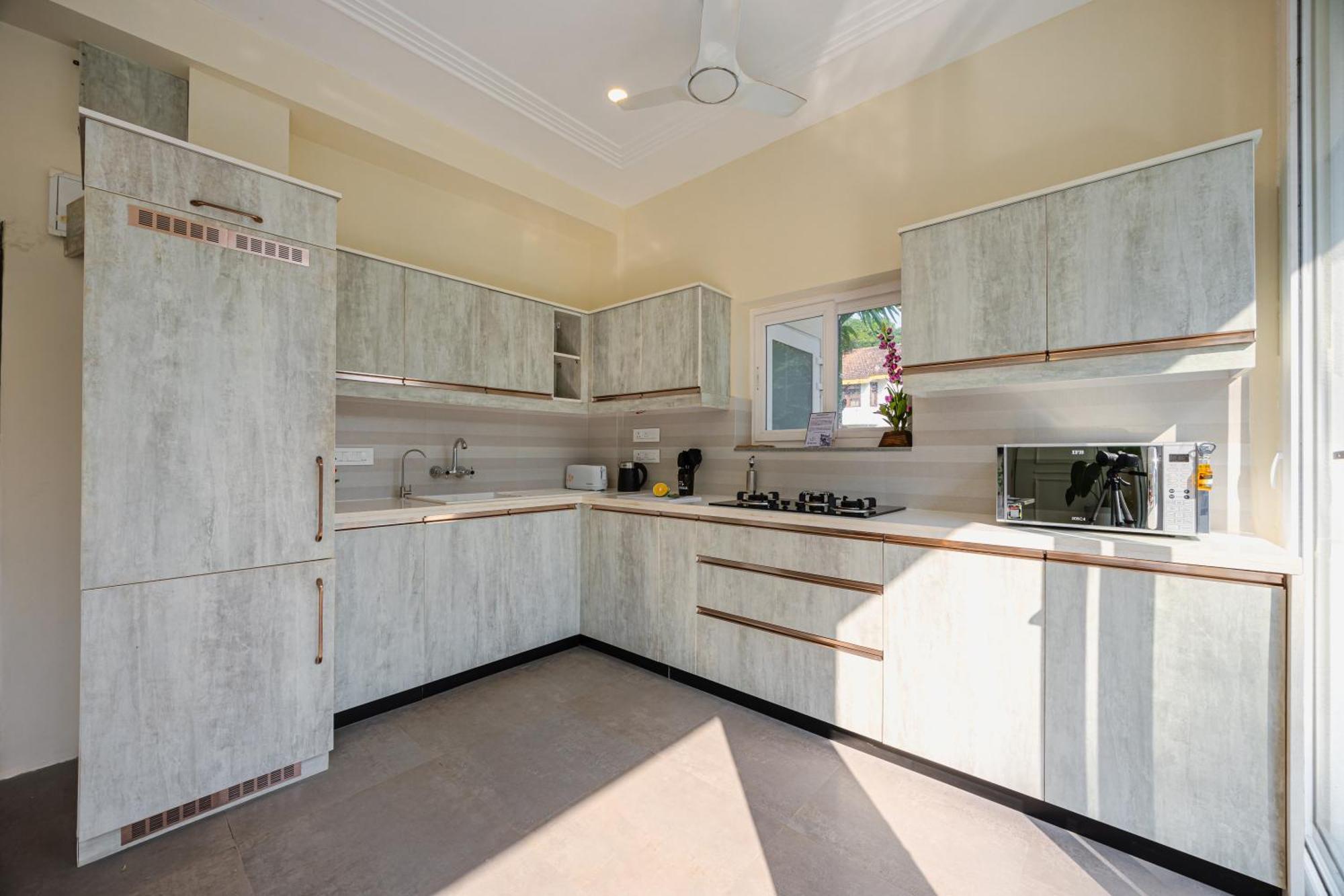Elivaas 4 Bhk Villa Near Beach With Private Pool & Bar - Casa Boa Vida Candolim Ngoại thất bức ảnh