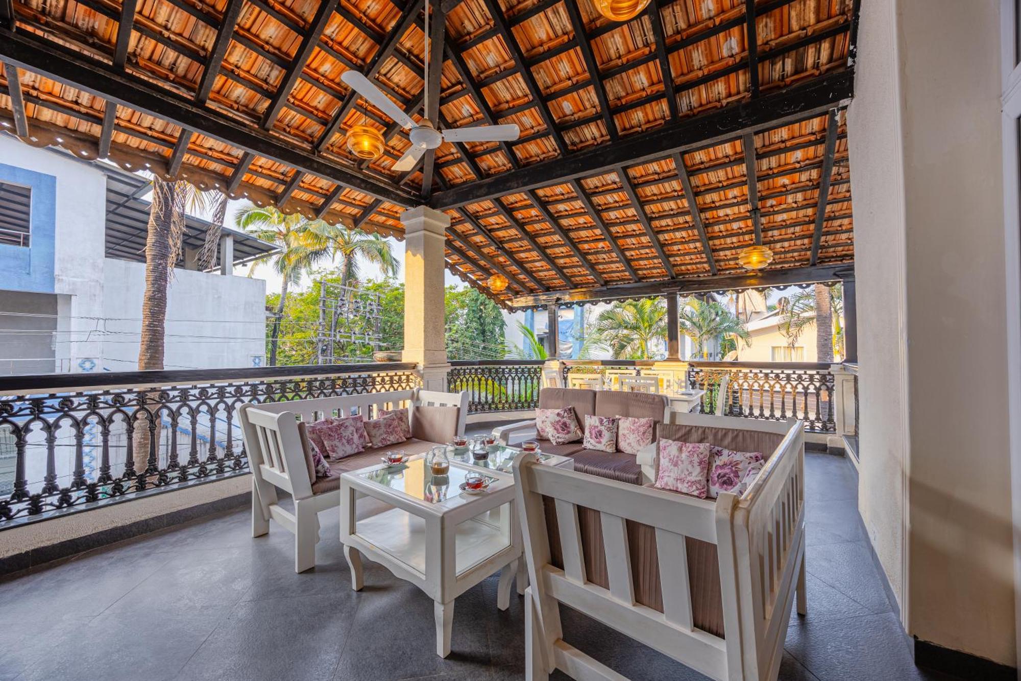 Elivaas 4 Bhk Villa Near Beach With Private Pool & Bar - Casa Boa Vida Candolim Ngoại thất bức ảnh
