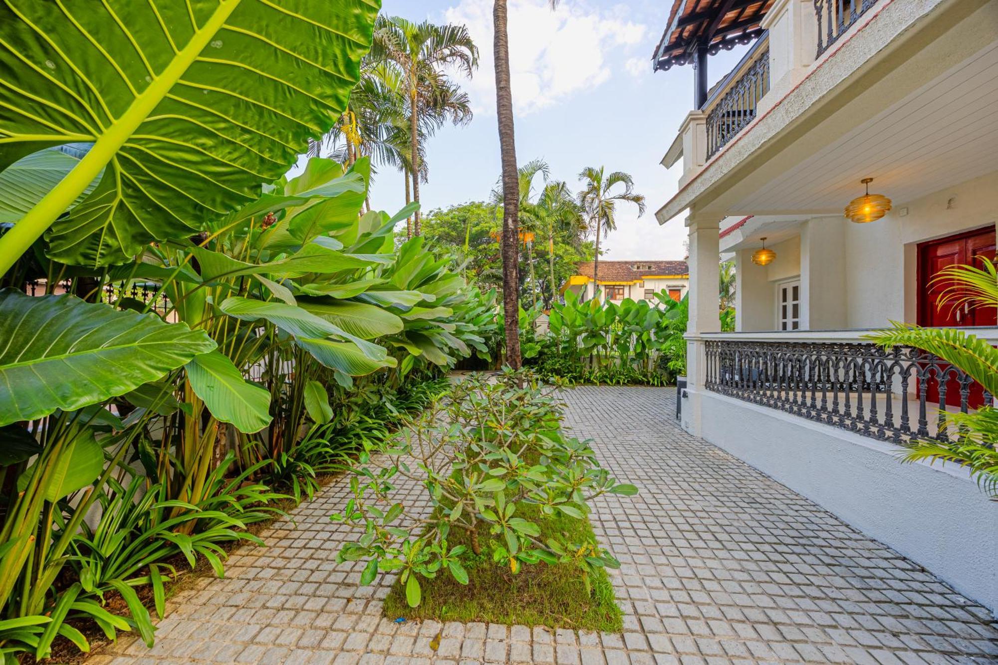 Elivaas 4 Bhk Villa Near Beach With Private Pool & Bar - Casa Boa Vida Candolim Ngoại thất bức ảnh